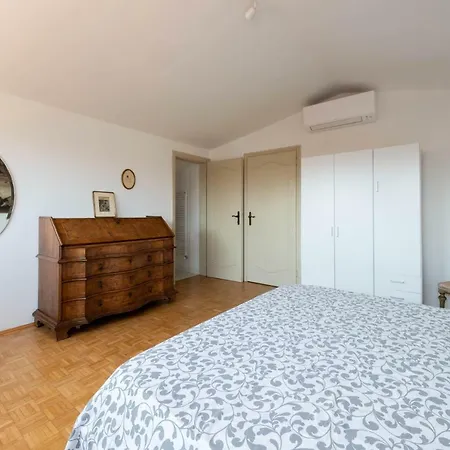 Appartement San Basilio Flat